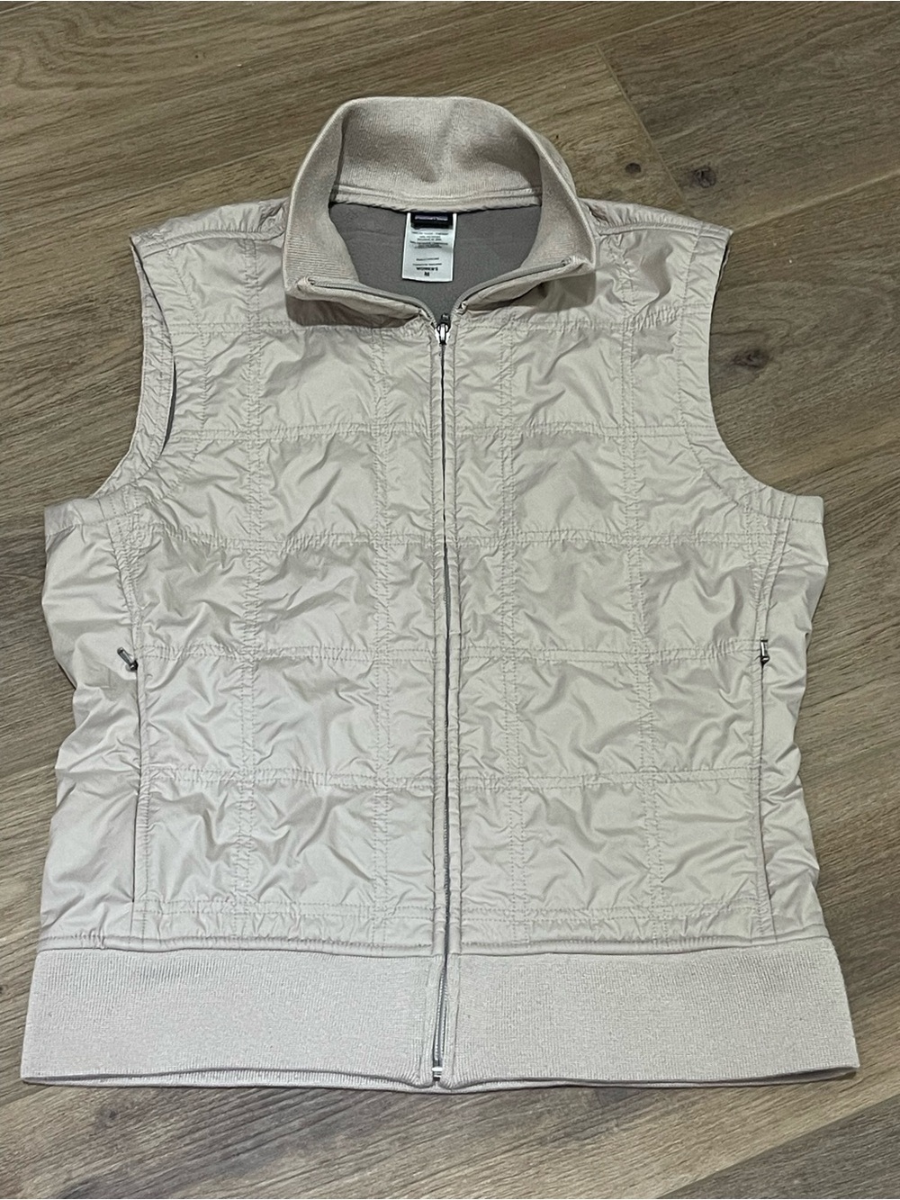 Patagonia Women's M Beige Full Zip Sleeveless Vest Solid Regular Fit Casual